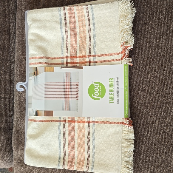 Food Network Other - FOOD NETWORK BRAND FALL (OR ANYTIME) WOVEN PLAID TABLE RUNNER 72"
